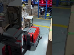 پاک کننده کف دوکان به راحتی از راهروهای باریک عبور می کند